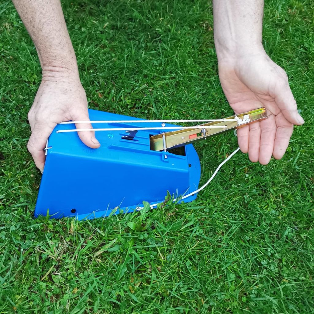 Instruction guide Possum Master pest trap
